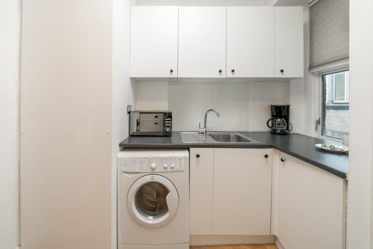 Soho & Covent Garden Apartment, Sleeps 3 Leilighet London
