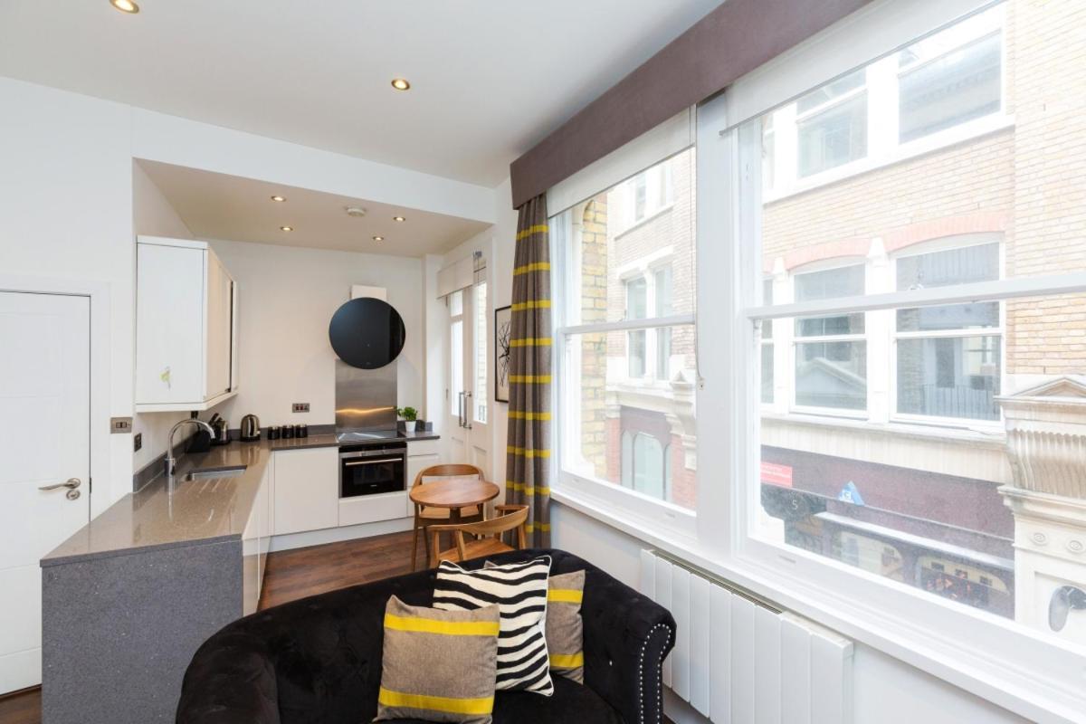 Clockwork Flats Apartment *