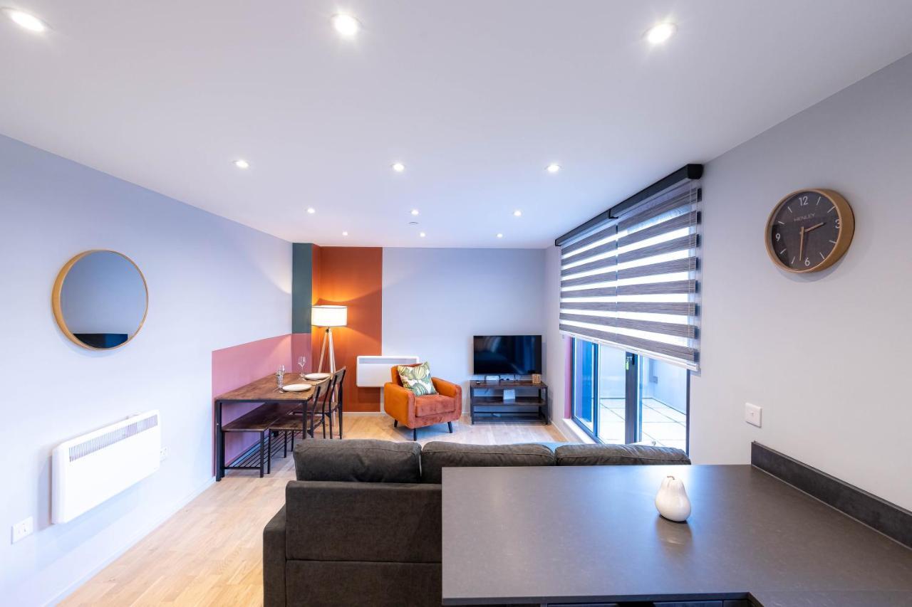 Luxurious Hackney Near Train Station *