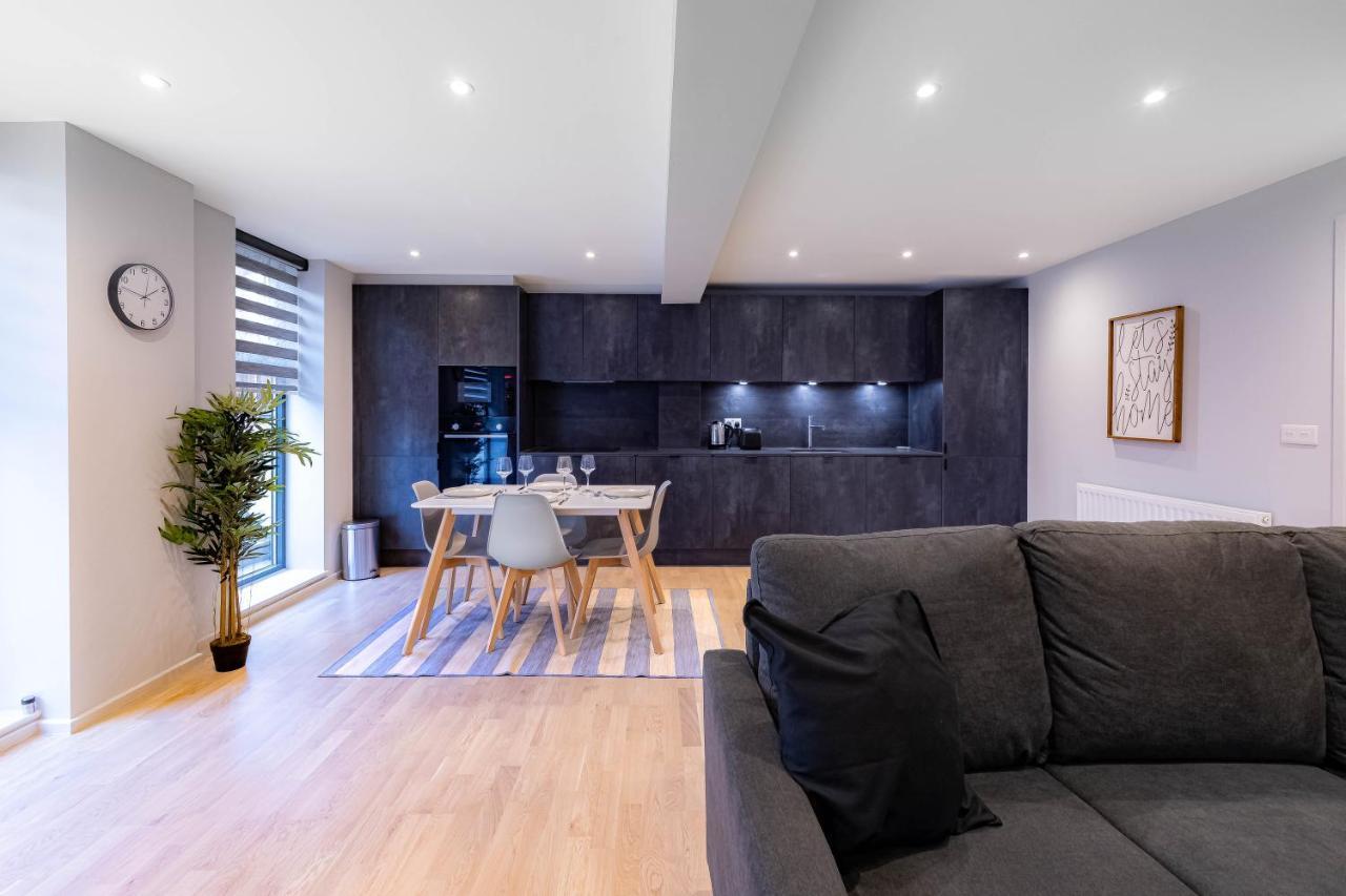 Luxurious Hackney Near Train Station Holiday home