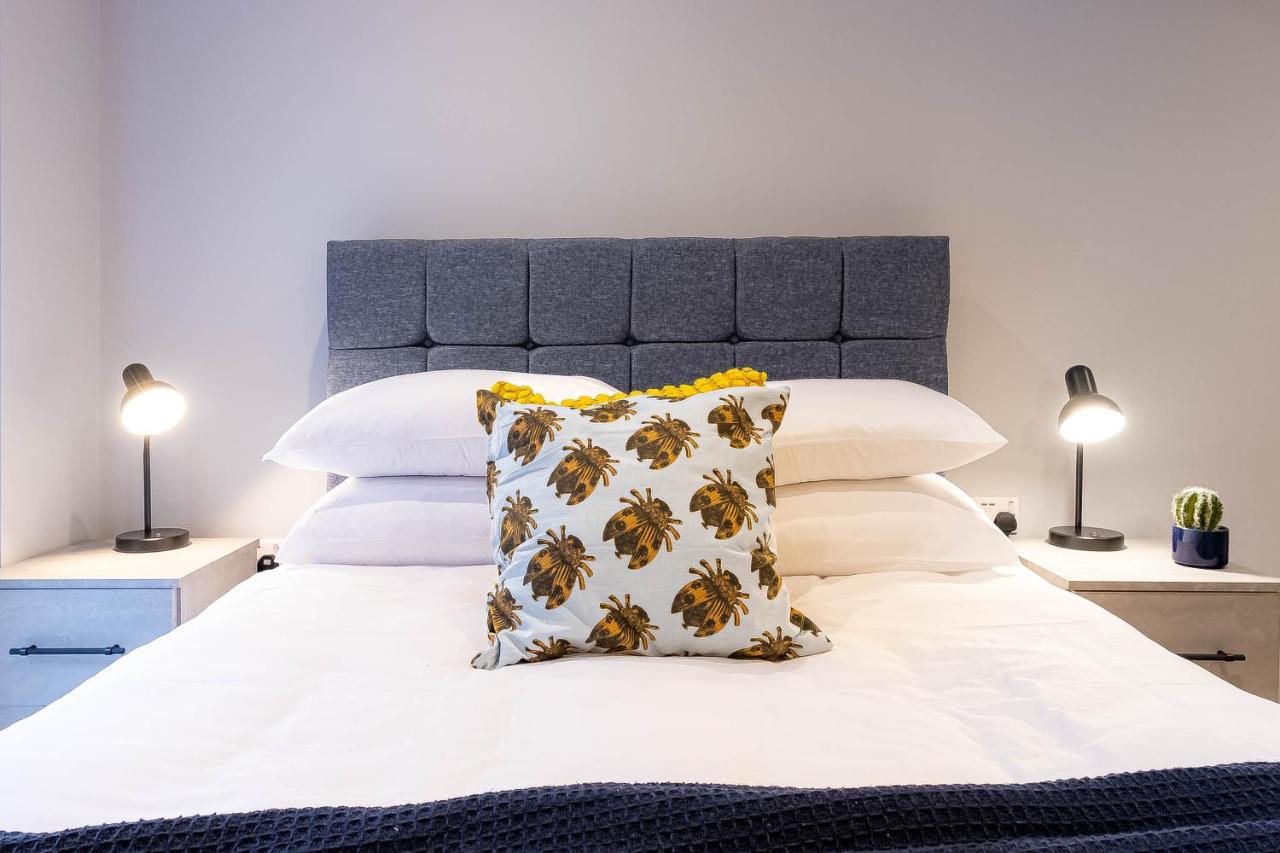 Luxurious Hackney Near Train Station London