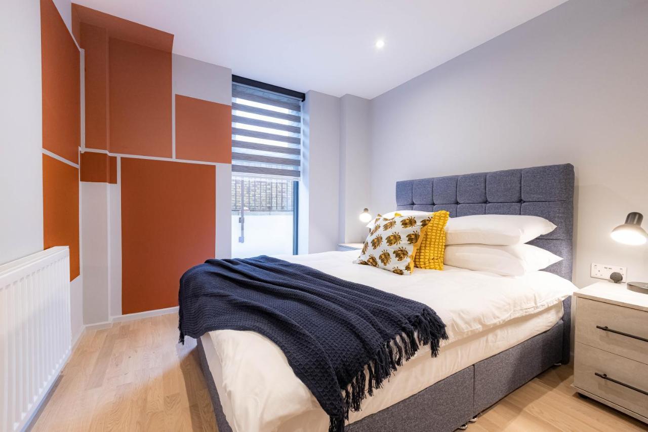 Luxurious Hackney Near Train Station *