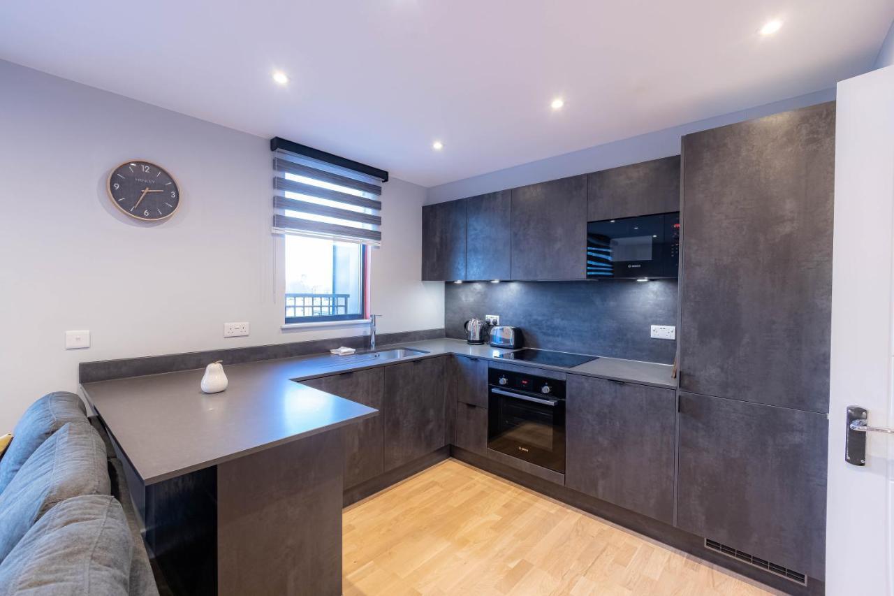 Luxurious Hackney Near Train Station *