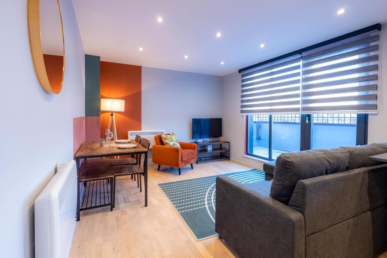 Luxurious Hackney Near Train Station London