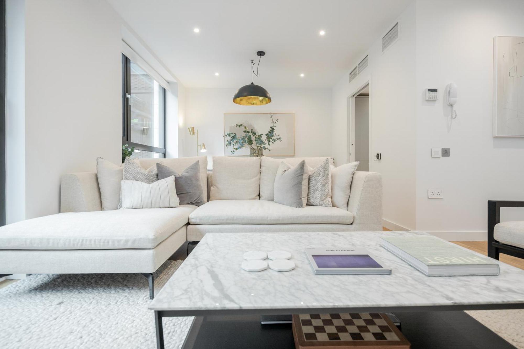 Luxury Mayfair Townhouse With A/c 3br 3ba Ferienhaus *