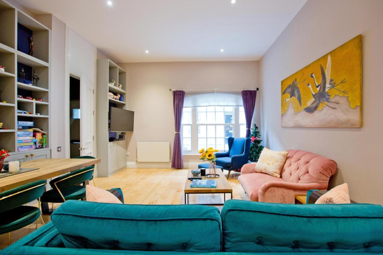 Apartment 3 Bedroom Modern Mews House *