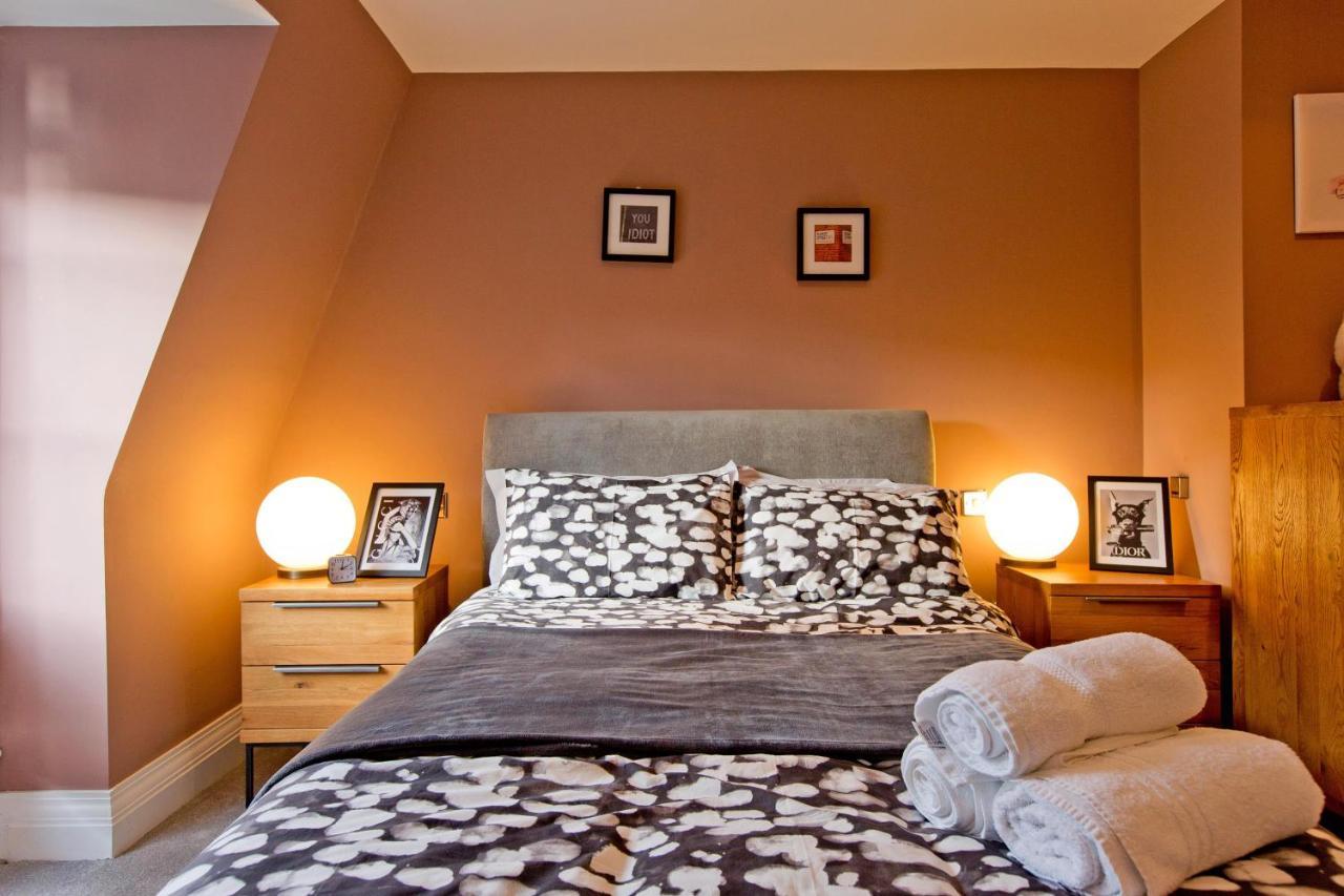 Apartment 3 Bedroom Modern Mews House