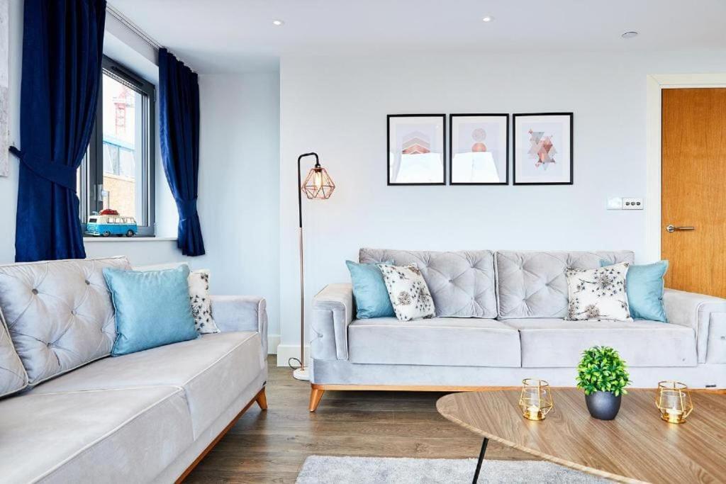 Greenwich Flat: O2, Cutty Sark, Maritime Museum, Thames Path London