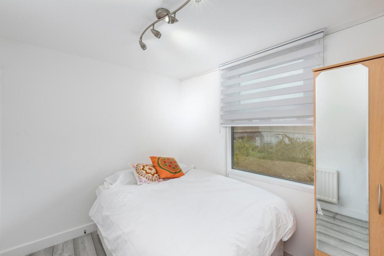 Modern 2bed 2bath Stratford Londres