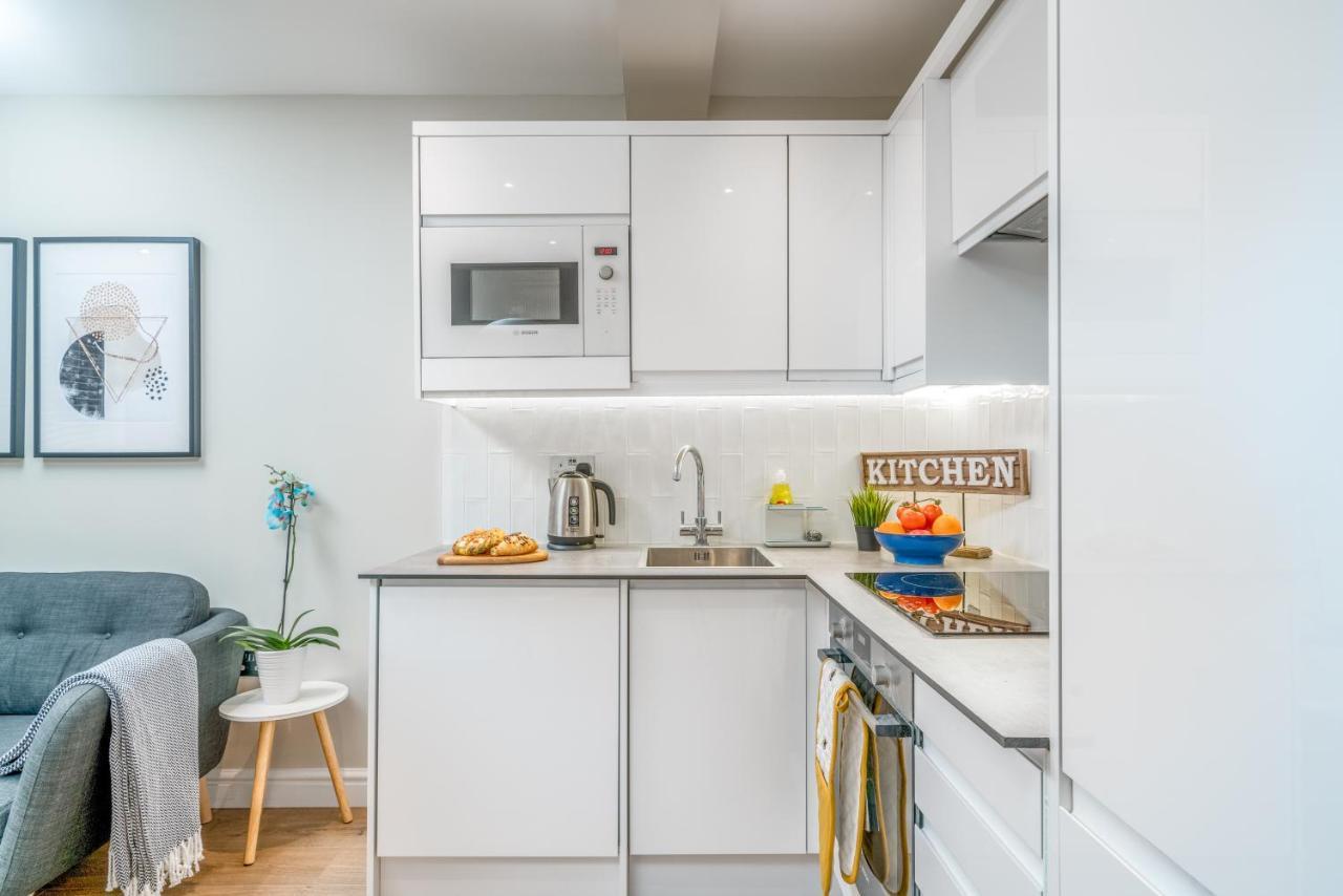 Westfield 2 Bedroom Near Notting Hill Londen