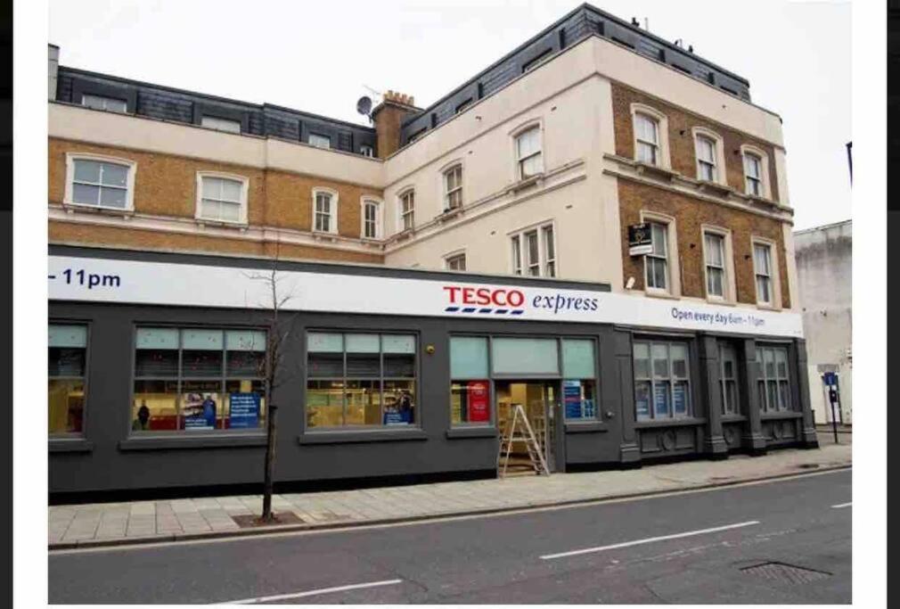 Spacious One Bedroom Private Flat In Brixton +wifi Appartement Londen