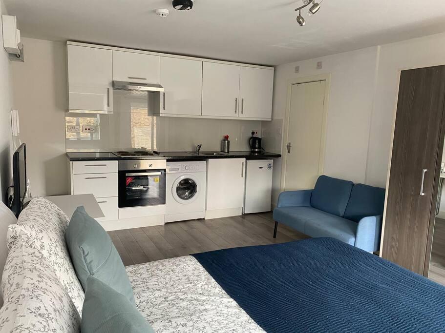 Apartment Studio In Seven Sisters London