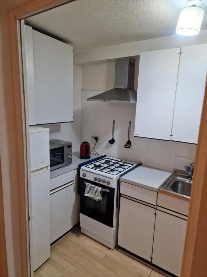 86 Mcdermott * London