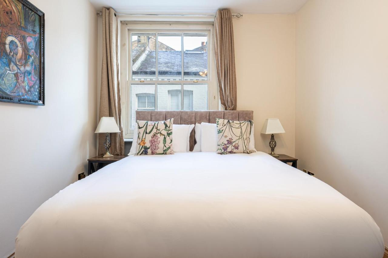 Stone Built Vintage Chic House In The Heart Of Knightsbridge * Londen