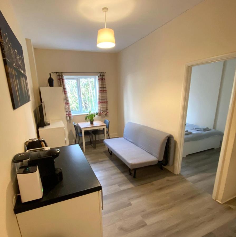 Apartment Lovely 1-bedroom Flat In