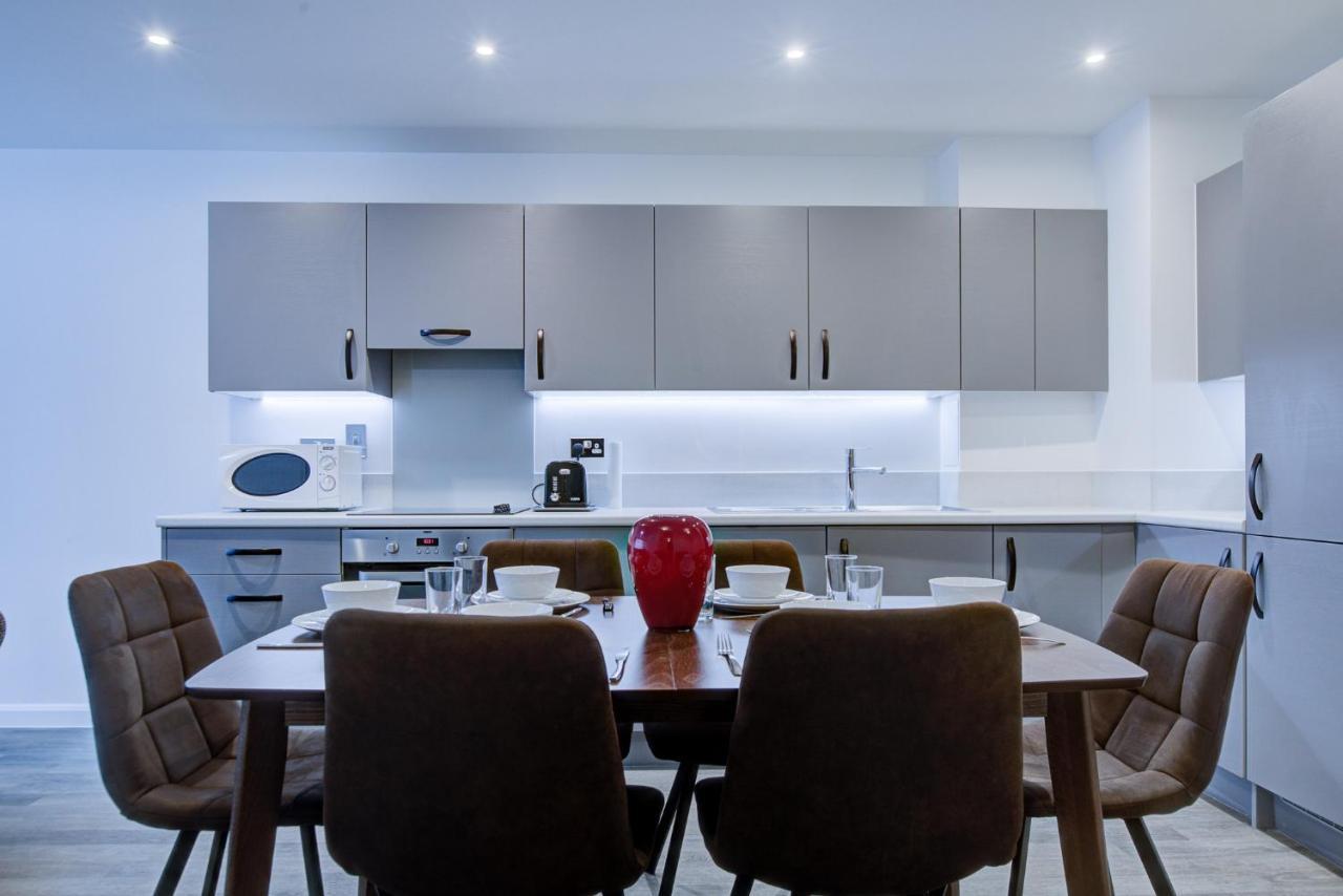 2 Bed 2 Bath Modern In East Acton Appartement