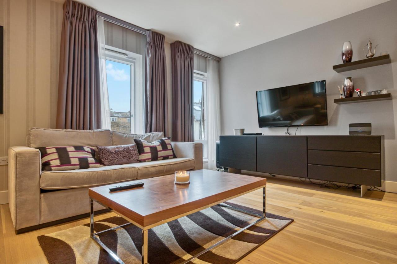 Modern 2 Bedroom & 2 Bathroom In Fulham Apartment *