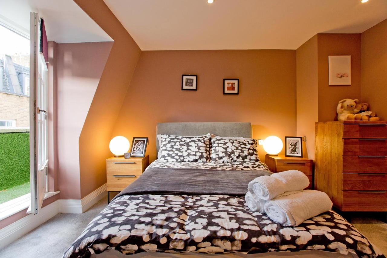 Apartment 3 Bedroom Modern Mews House London
