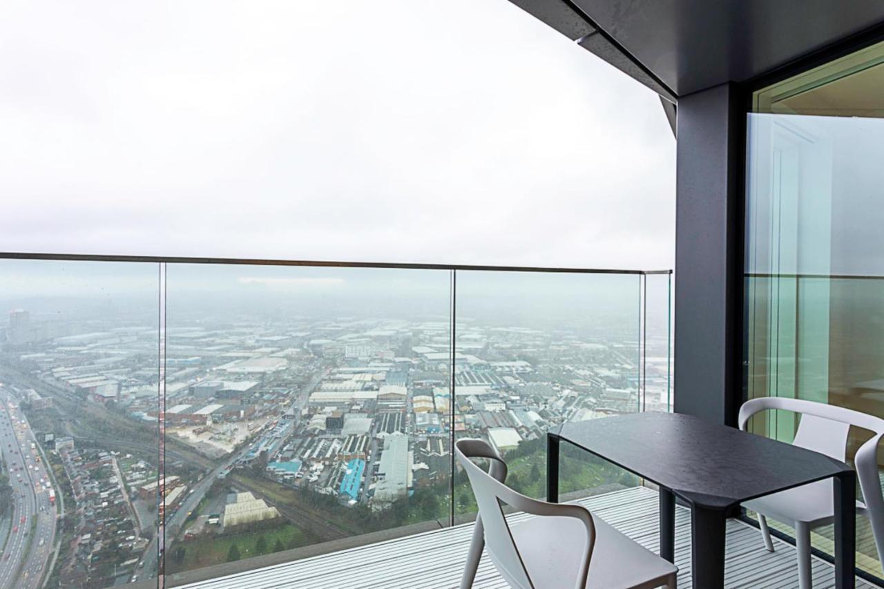 Icon Tower Flat Vii * London