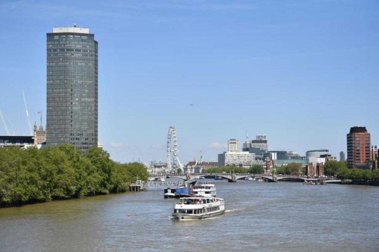 2 Bedroom Us Embassy Eye And Riverside View Panoramic Balcony Apartment London