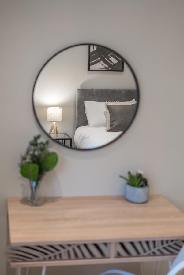 Westfield 2 Bedroom Near Notting Hill Londen