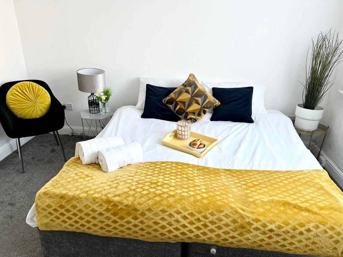 Сasa de vacaciones 3 Cosy Homes Walking Distance To Mall With Parking Available To Book Separately 3 Bed House Or 1 Bed Or *