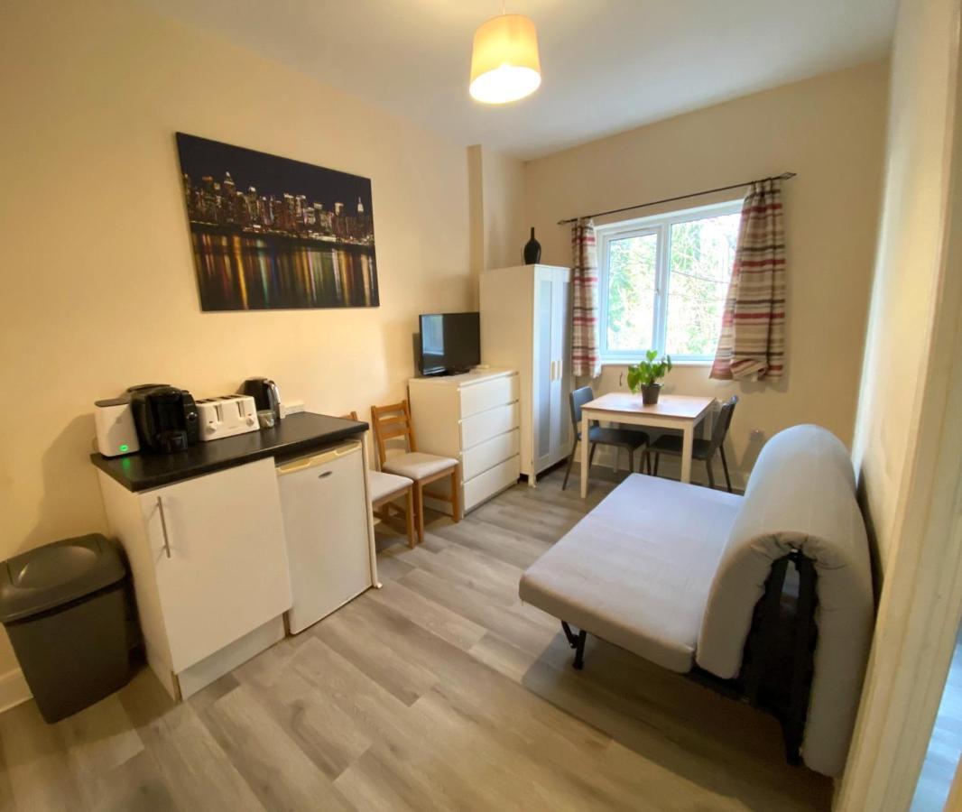 Lovely 1-bedroom Flat In