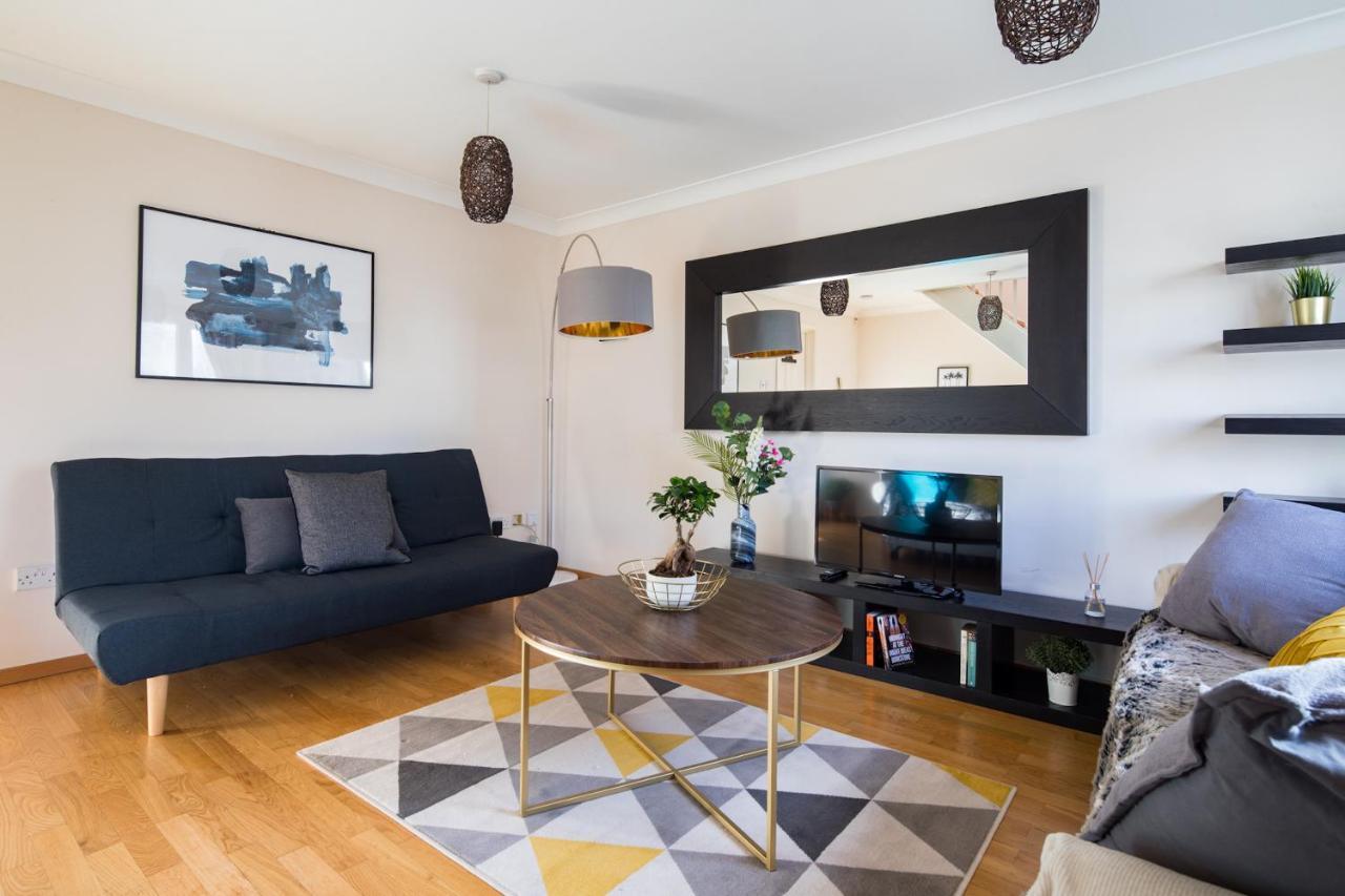 The Fulham Apartment *