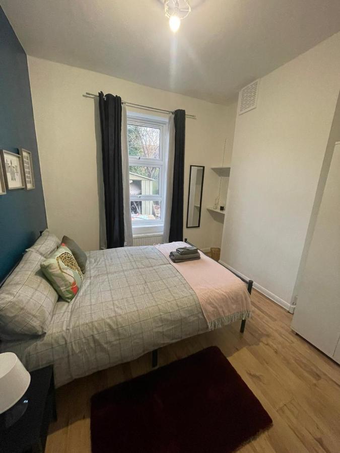 Contemporary Private Near Central * London