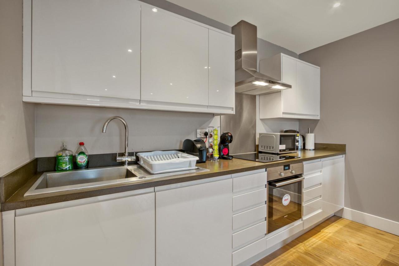 Leilighet Modern 2 Bedroom & 2 Bathroom In Fulham *
