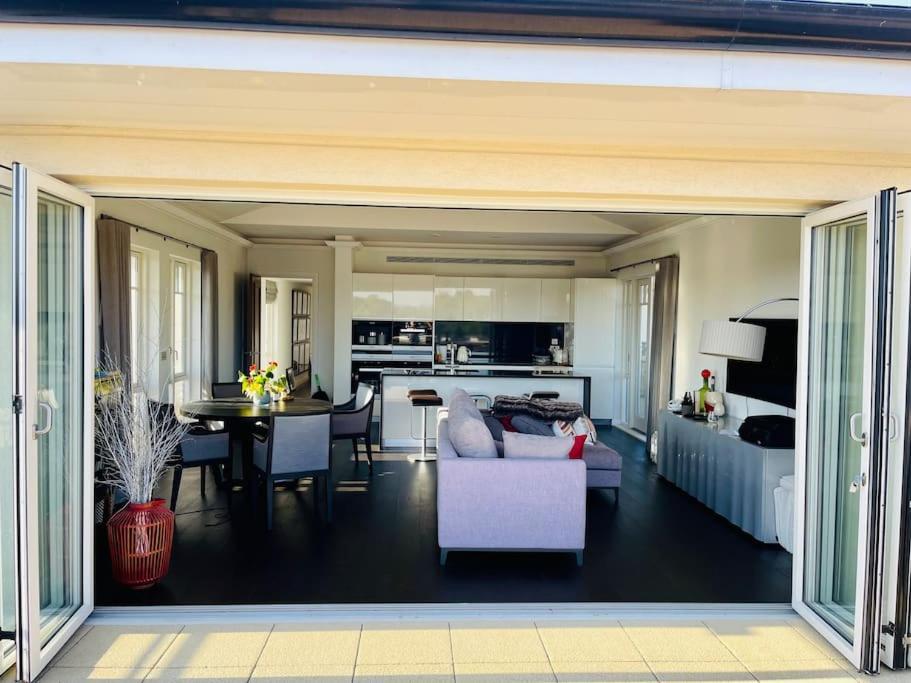Large Luxury Penthouse With Free Parking Garage