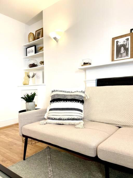Central Soho Flat * London