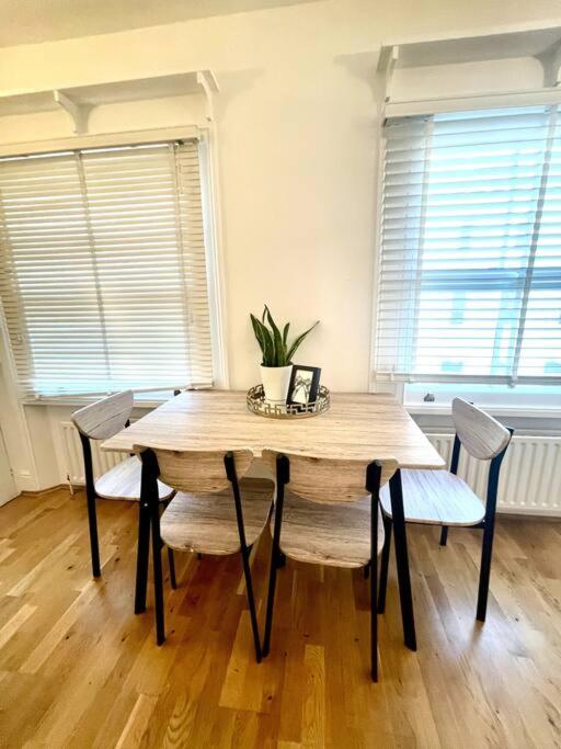 Central Soho Flat Apartment London