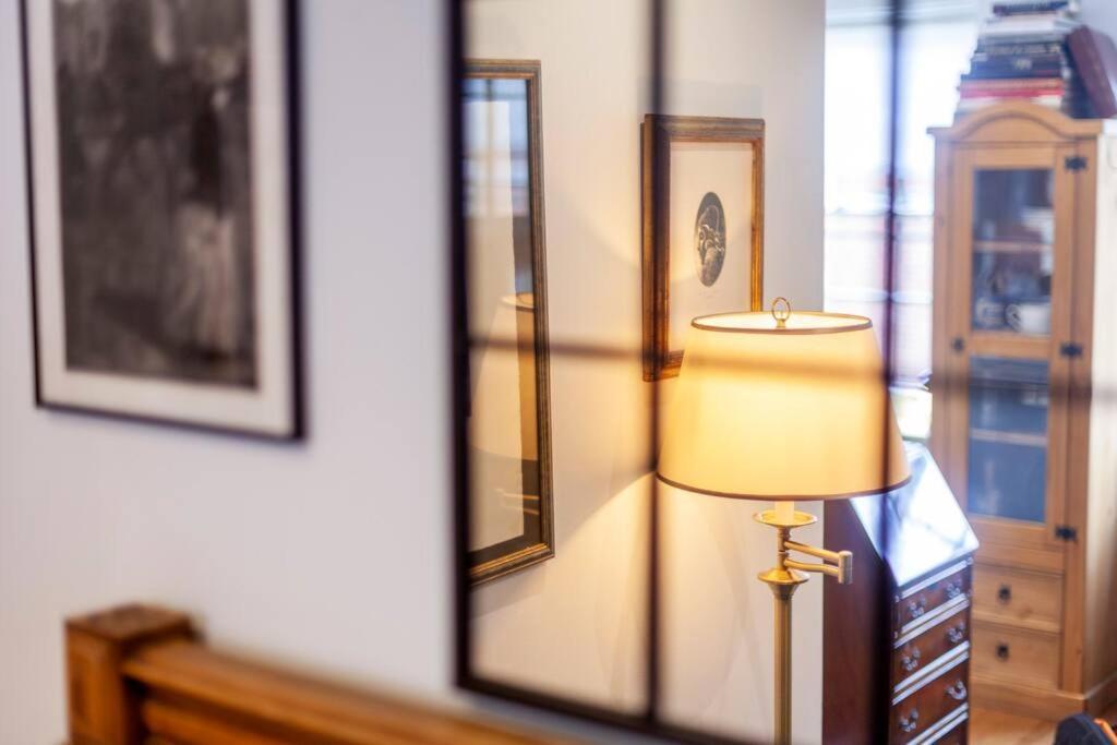 Outstanding Antique 1br Flat In Soho Appartement Londen