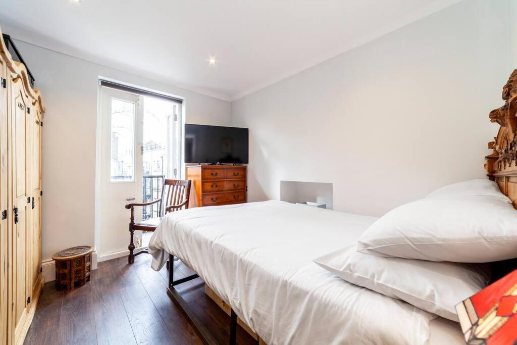 Appartement Outstanding Antique 1br Flat In Soho Londen
