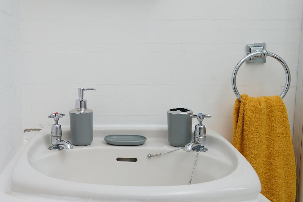 Spacious 3 Bedroom Apartment- Crouch End London