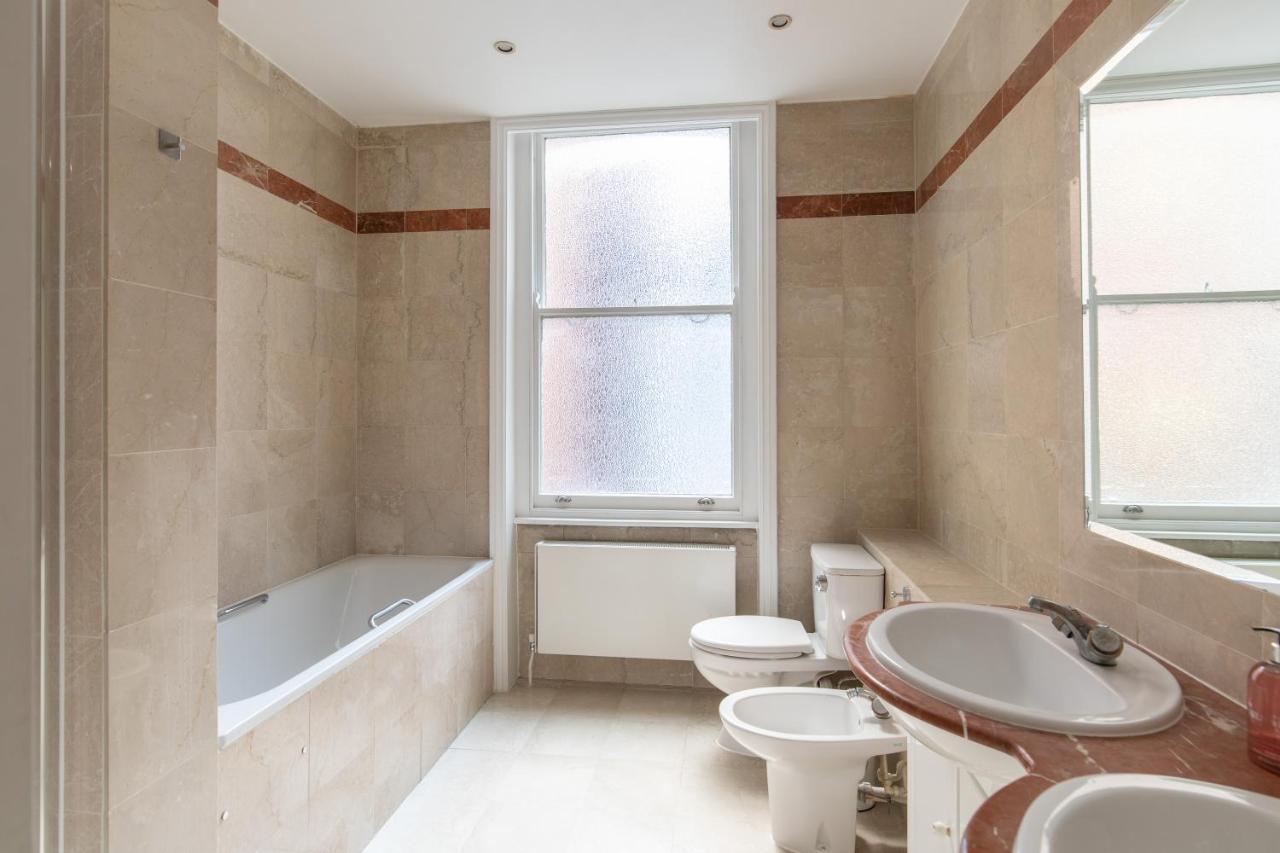 Apartment Super Central! Mayfair Family Flat Sleeps 6 *
