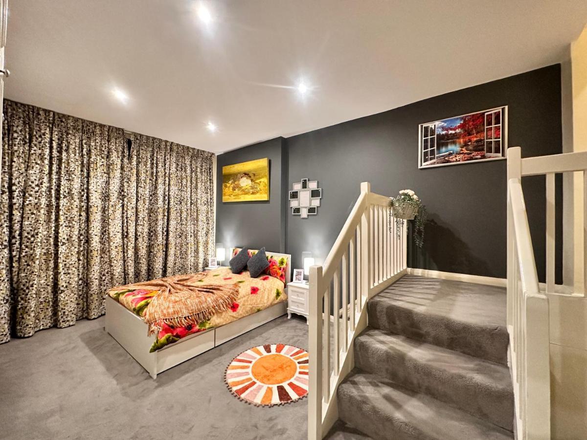 Marylebone 5-bedroom, 4 Baths Private Family Apartment