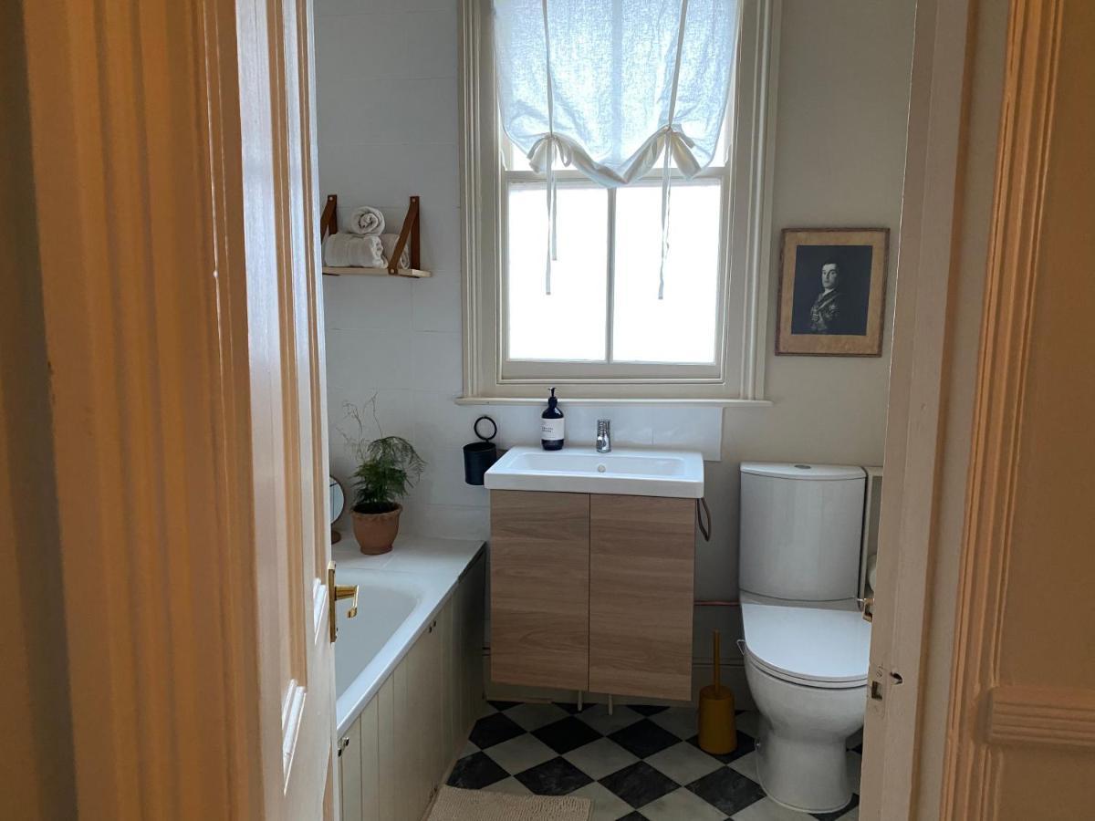Apartment Stylish Apt Excel Olympic Close To Station London