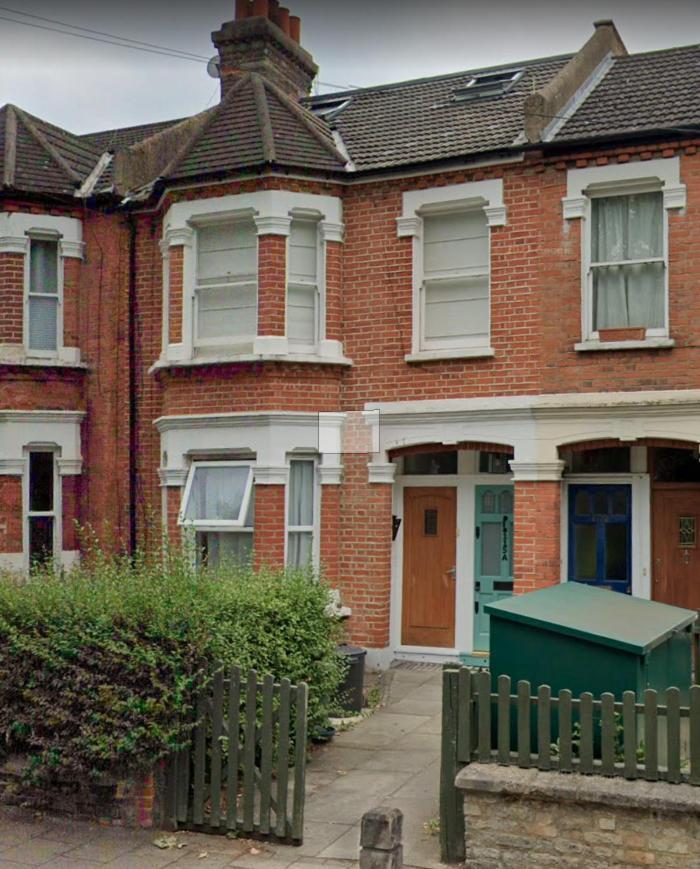 Spacious 2 Bedroom House In With Garden London