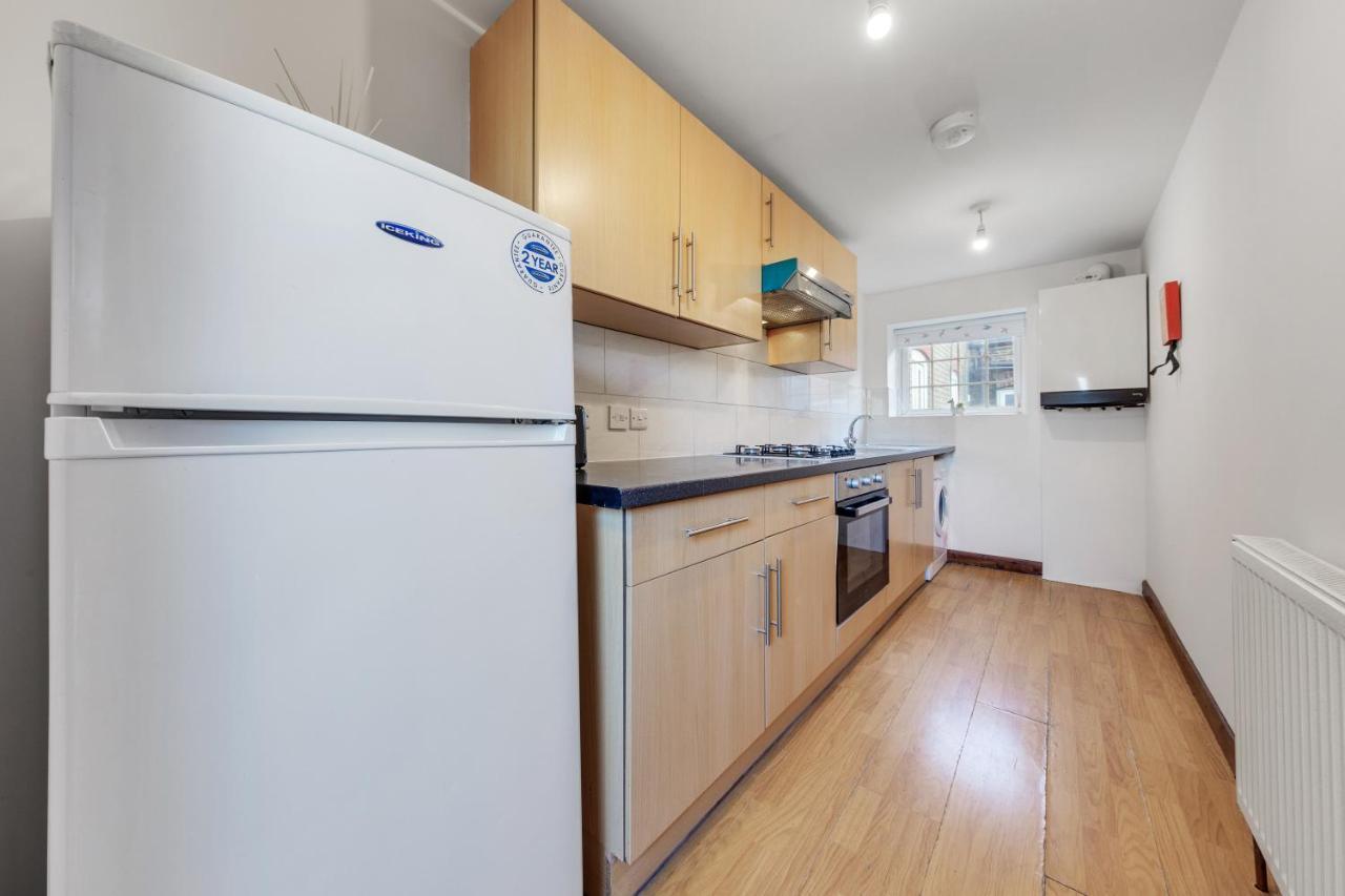 Apartment Cozy 1 Bed/sleep 3/ London