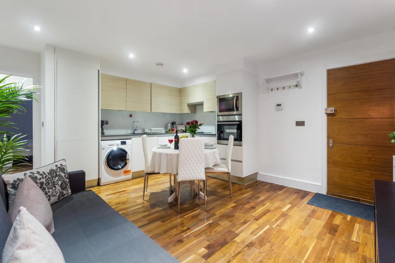 Apartment Hyde Park London