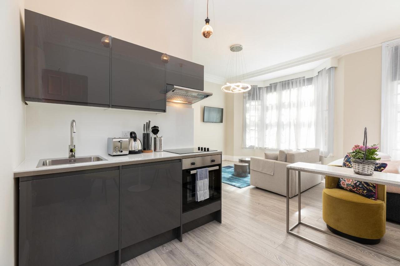 Air Conditioned High St Kensington Appartement *