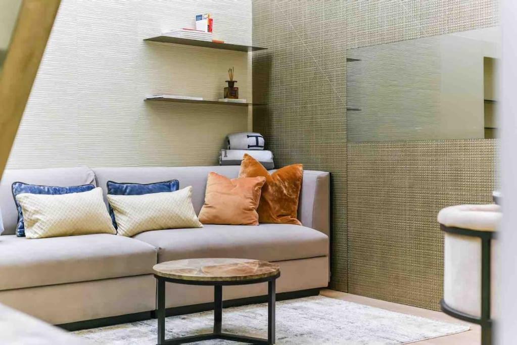Luxury Modern Apartment London