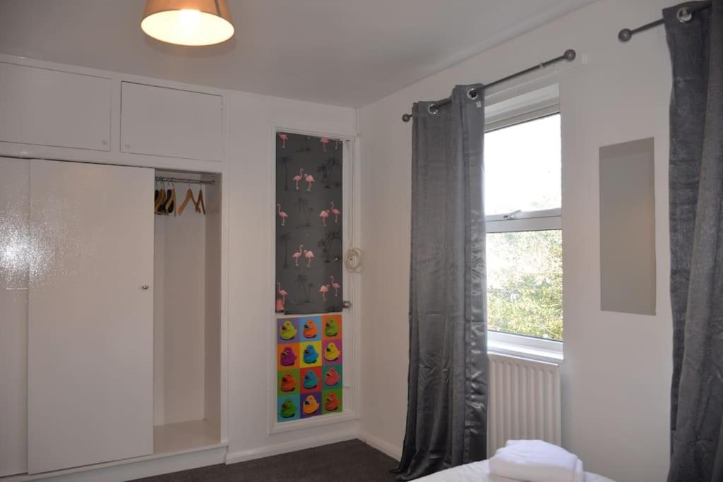 Zone 2, 2 Bedroom House London