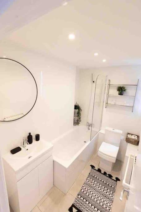 Lovely 2 Bedroom In Chelsea Sw3 Londen