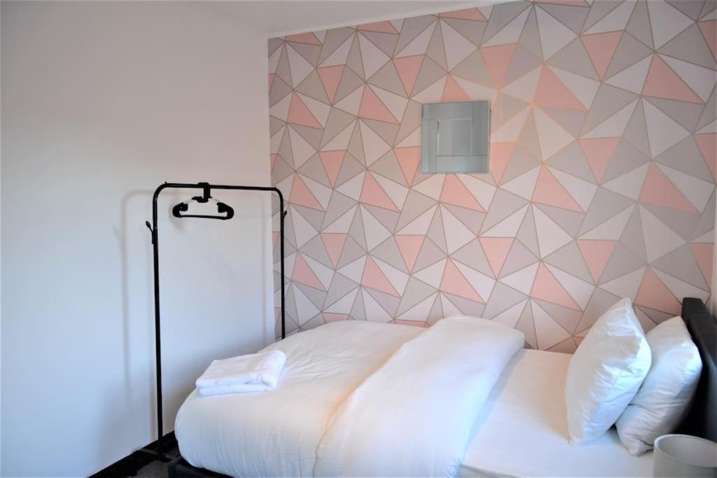 Zone 2, 2 Bedroom House London