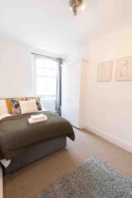 Lovely 2 Bedroom In Chelsea Sw3 Leilighet