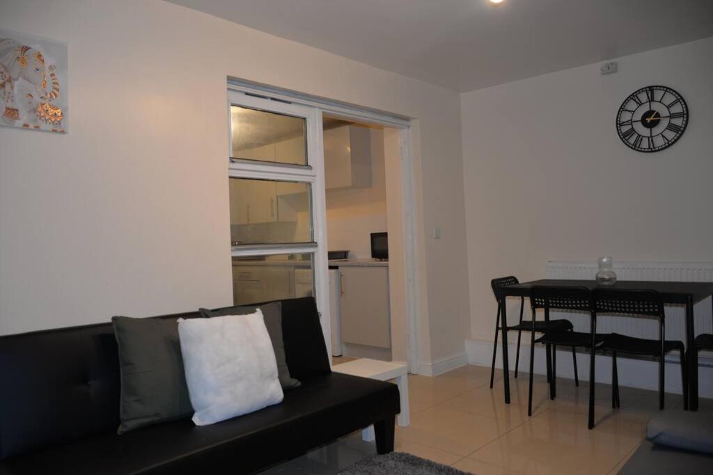 Сasa de vacaciones 4 Bedroom House *