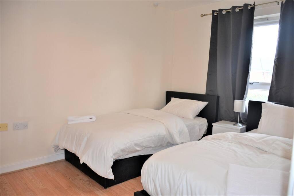 4 Bedroom House * Londres